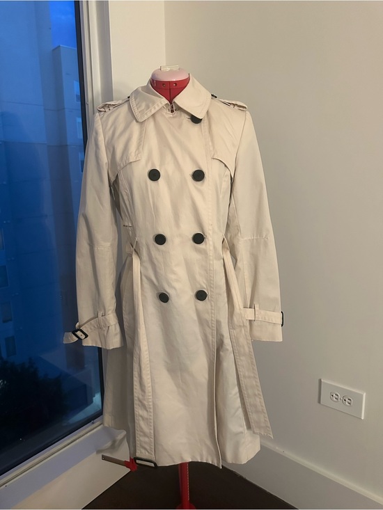 Banana Republic Jackets & Blazers - Banana Republic Cream Double-Breasted Trench Coat